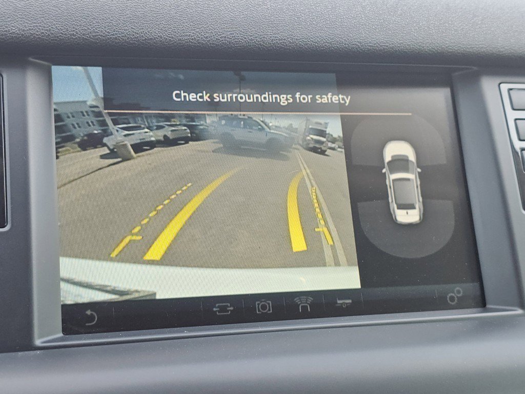 2016 Land Rover Discovery Sport HSE photo 8