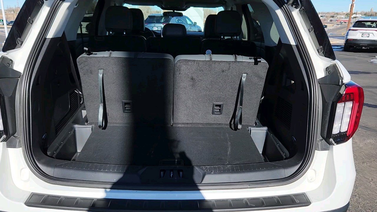2025 Ford Explorer photo 22