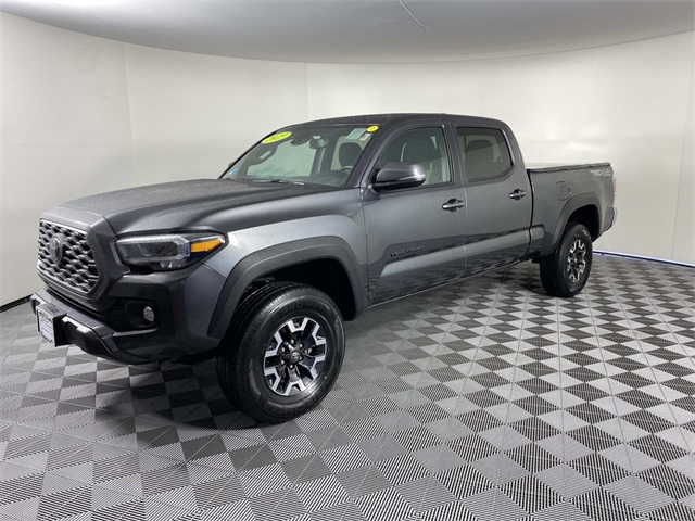 2023 Toyota Tacoma TRD Off-Road photo 3