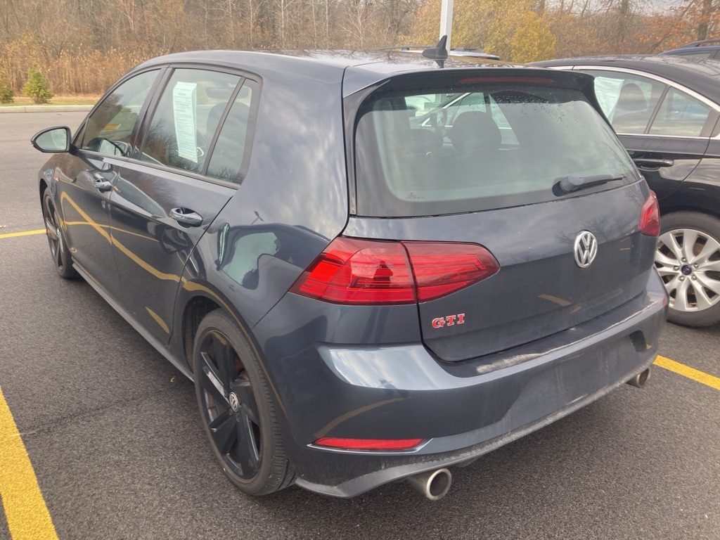 2019 Volkswagen Golf GTI SE photo 3