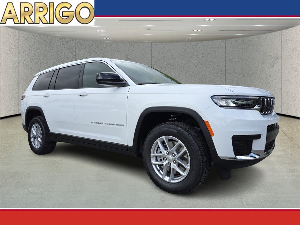 2025 Jeep Grand Cherokee L Laredo's photo