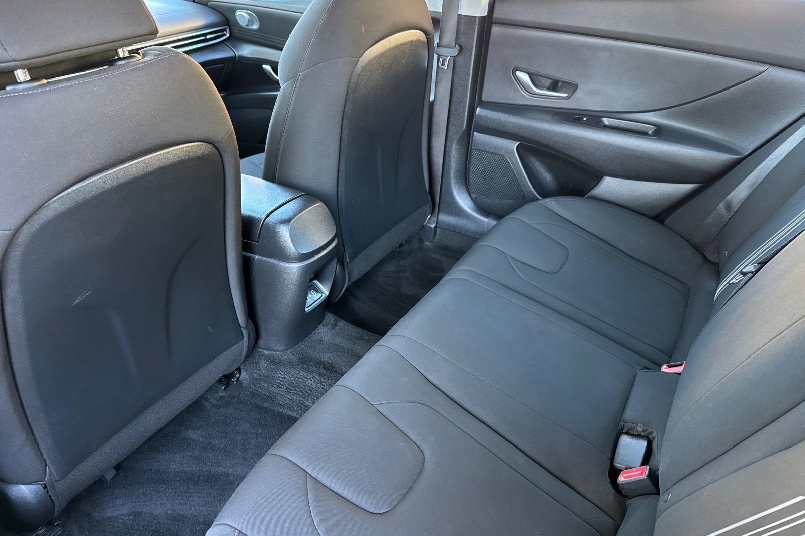 2024 Hyundai Elantra SEL photo 10