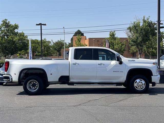 2023 Chevrolet Silverado 3500HD High Country photo 4