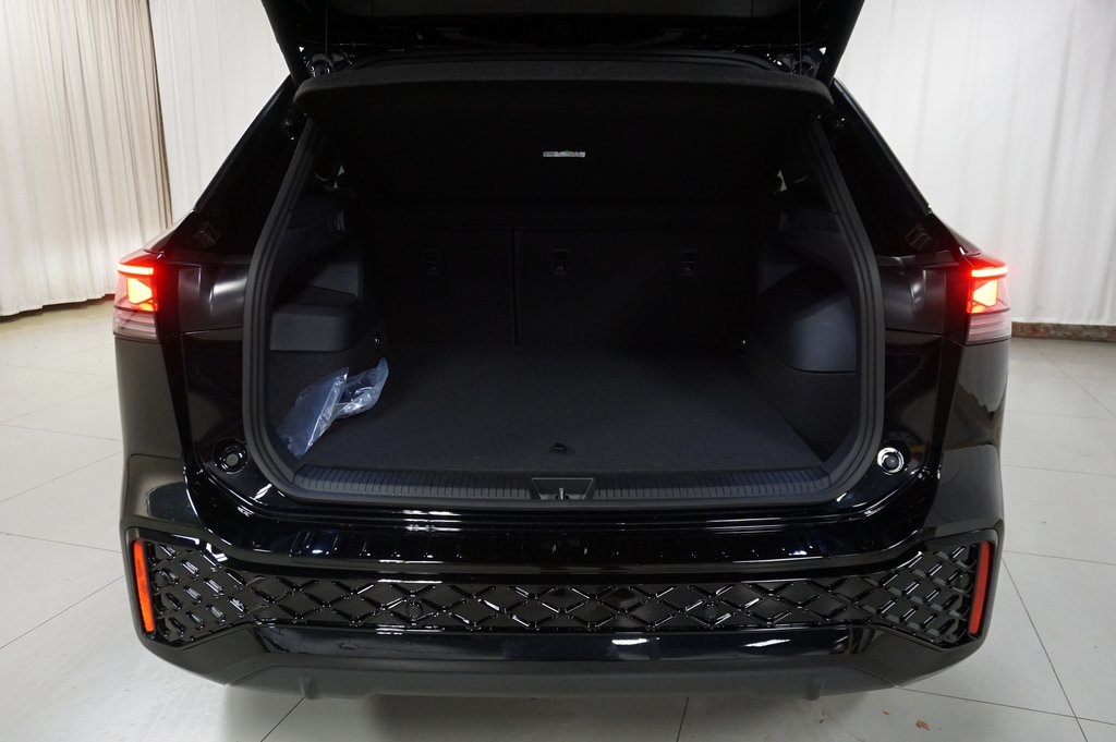 2025 Volkswagen Tiguan SEL R-Line Black photo 26