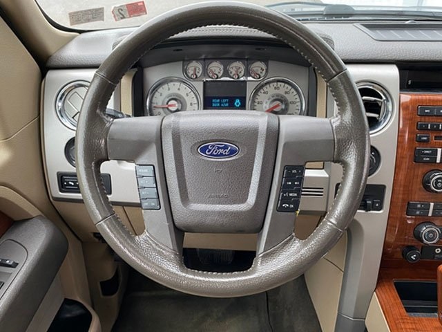 2010 Ford F-150 Lariat photo 6