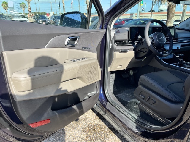 2026 Kia Carnival EX photo 9