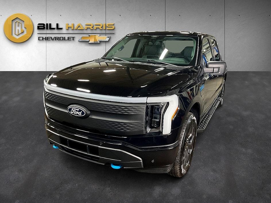 2025 Ford F-150 Lightning Flash's photo