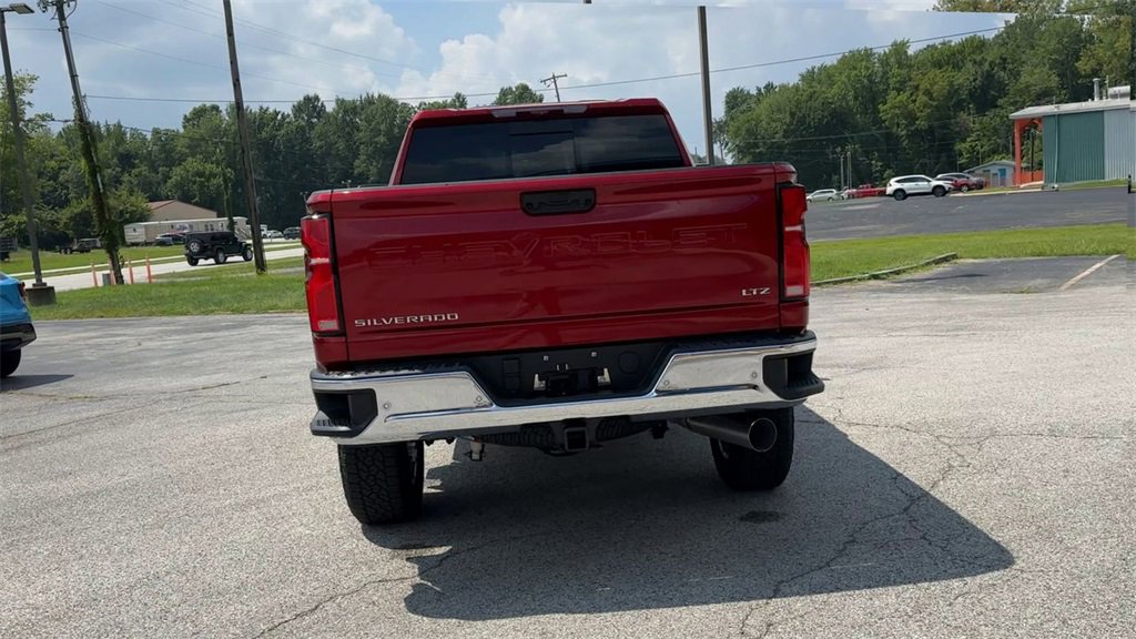 2025 Chevrolet Silverado 2500HD LTZ photo 8