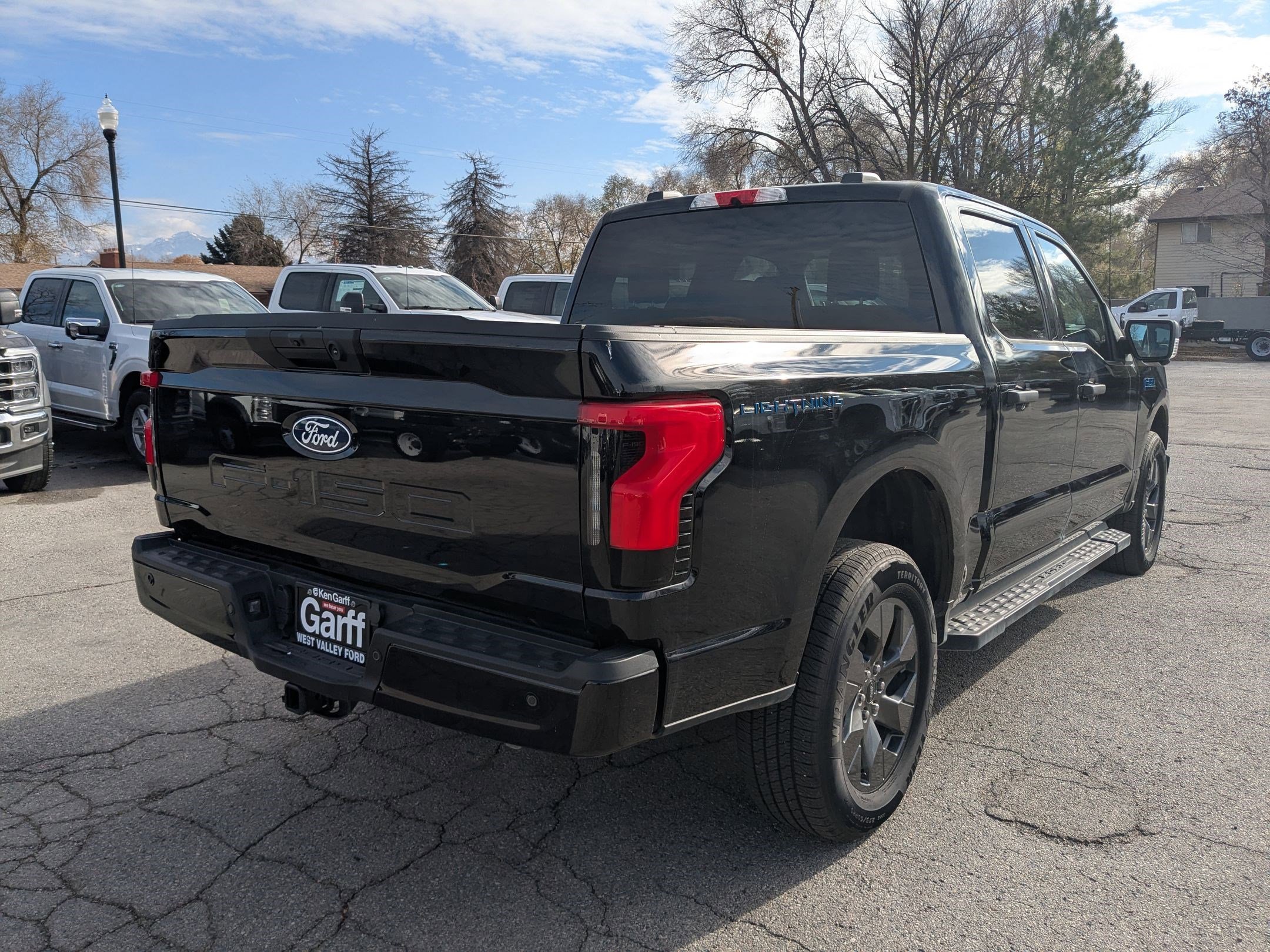 2024 Ford F-150 Lightning XLT photo 2