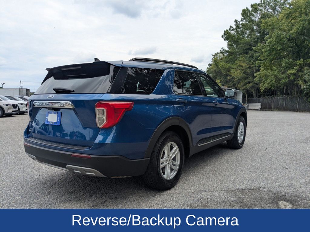 2023 Ford Explorer XLT photo 2