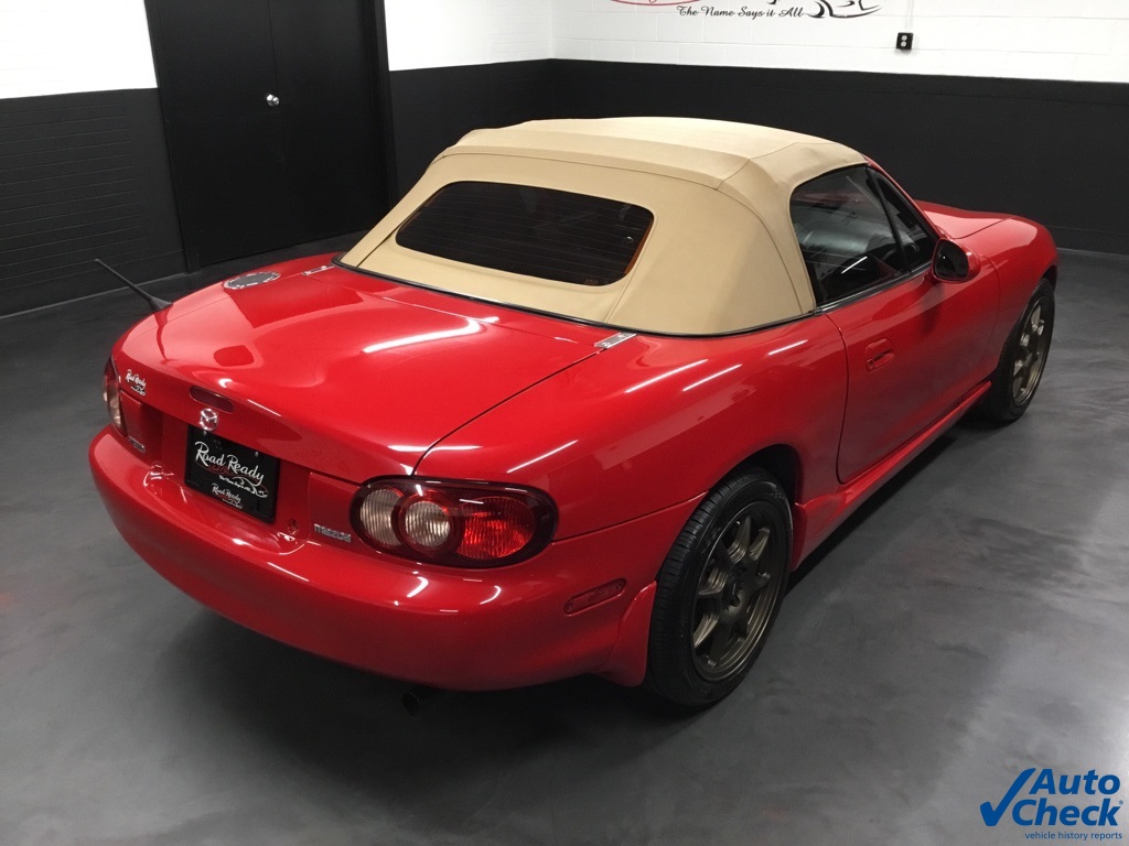 2002 Mazda MX-5 Miata Miata LS photo 22
