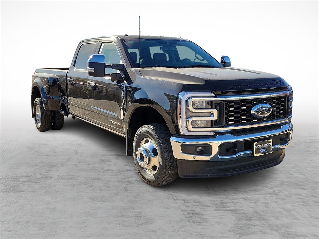 2026 Ford F-350 Super Duty Lariat's photo