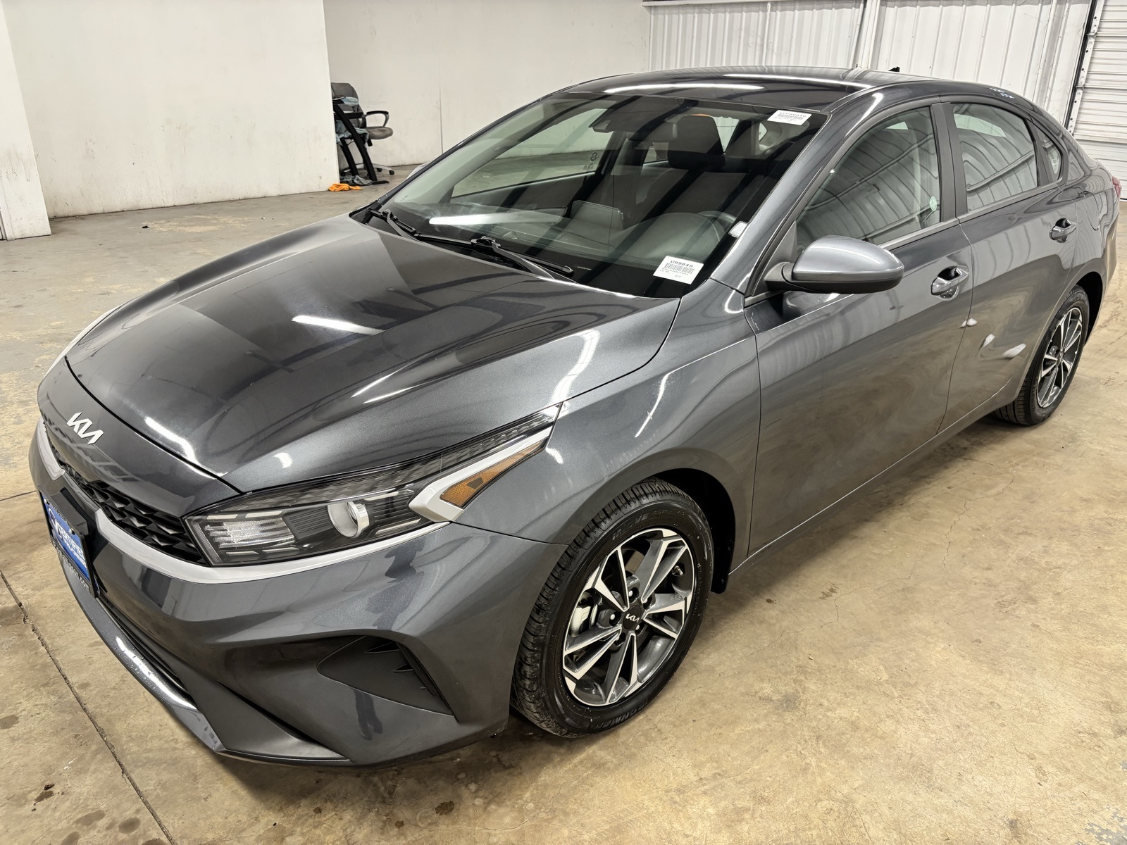 2024 Kia Forte LXS photo 3