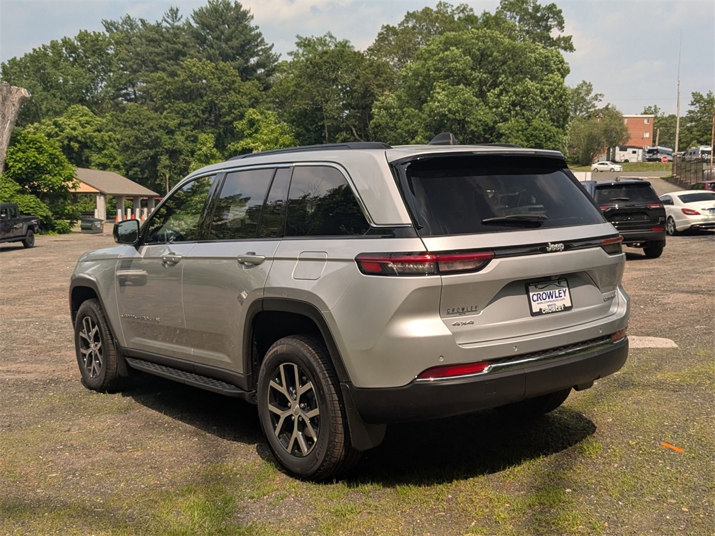2025 Jeep Cherokee Limited photo 3