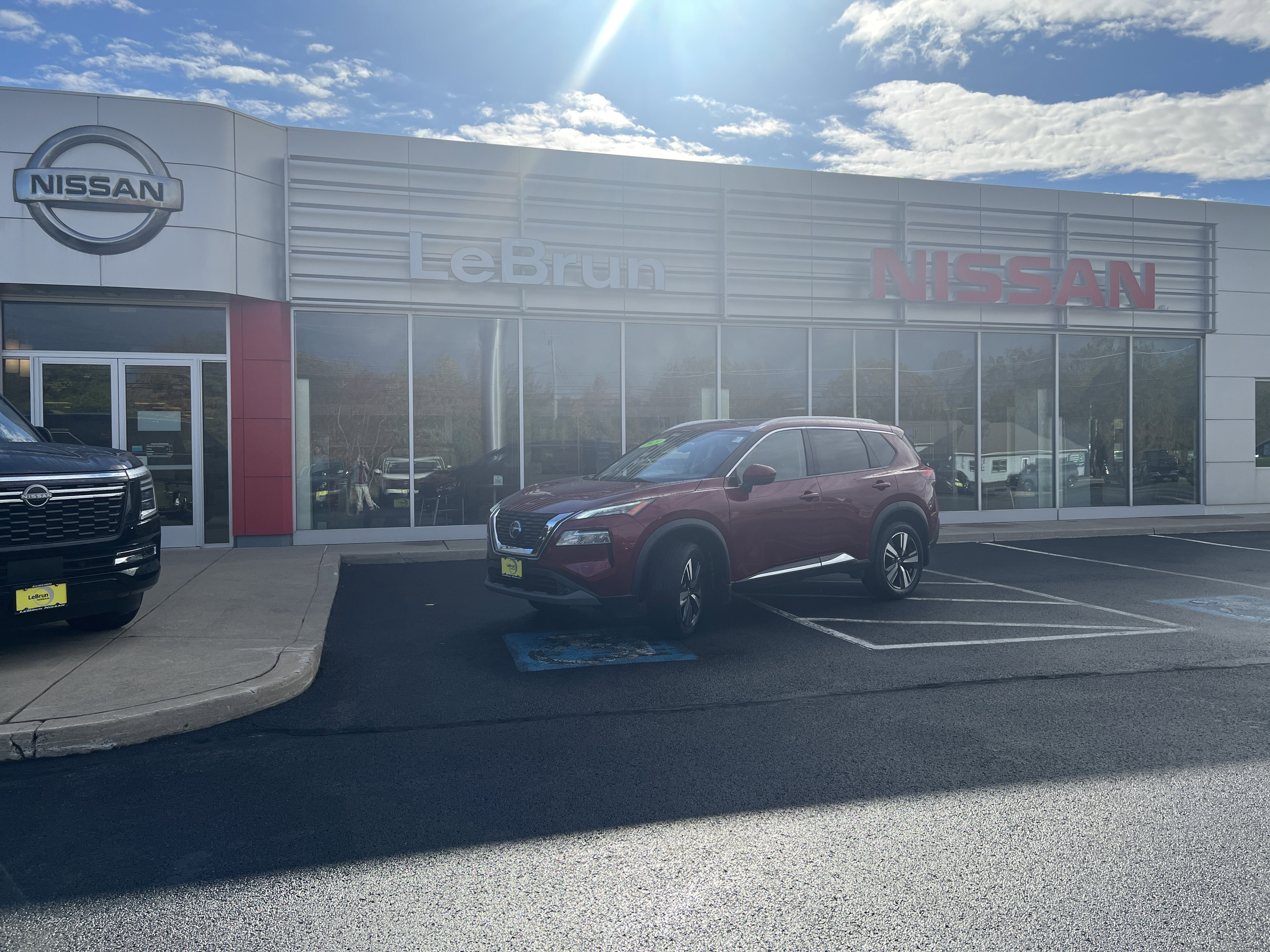 2021 Nissan Rogue SL's photo