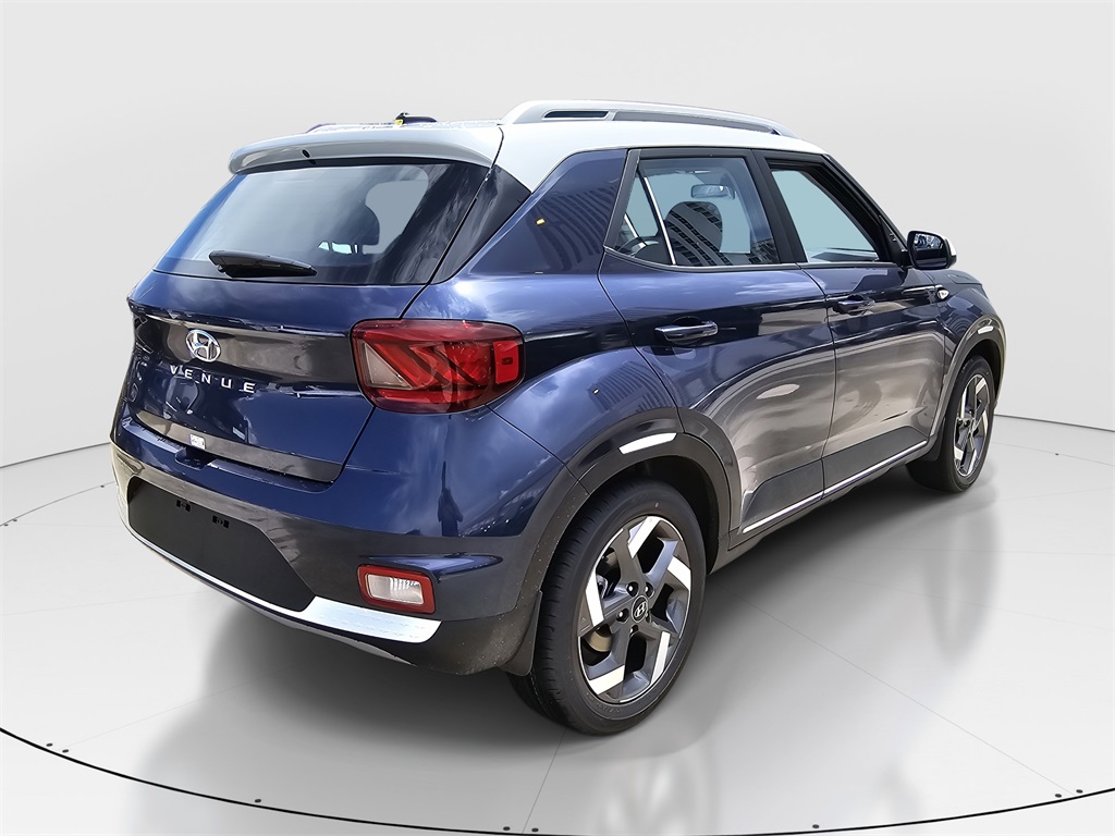 2025 Hyundai Venue Limited photo 3