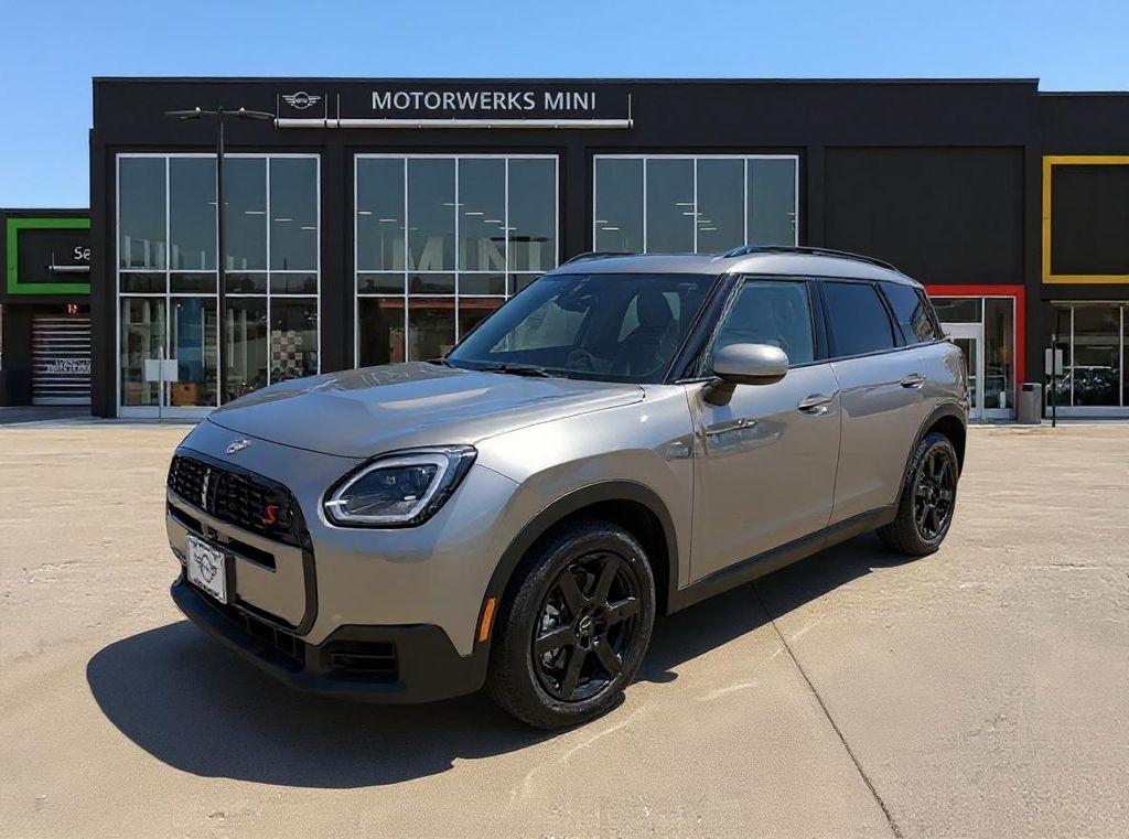 2026 MINI Countryman S's photo