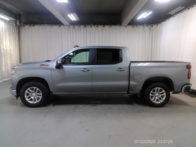 2024 Chevrolet Silverado 1500 LT photo 7