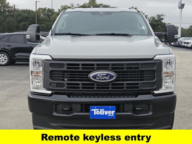 2026 Ford F-350 XL photo 2