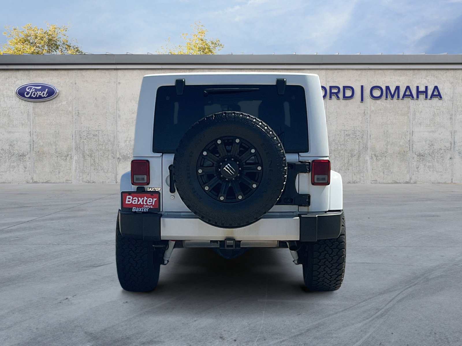2014 Jeep Wrangler Unlimited Sahara photo 11