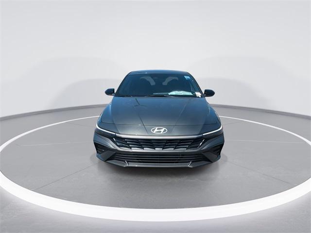 2025 Hyundai Elantra Hybrid SEL Sport photo 3
