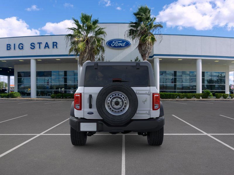 2025 Ford Bronco Base photo 4