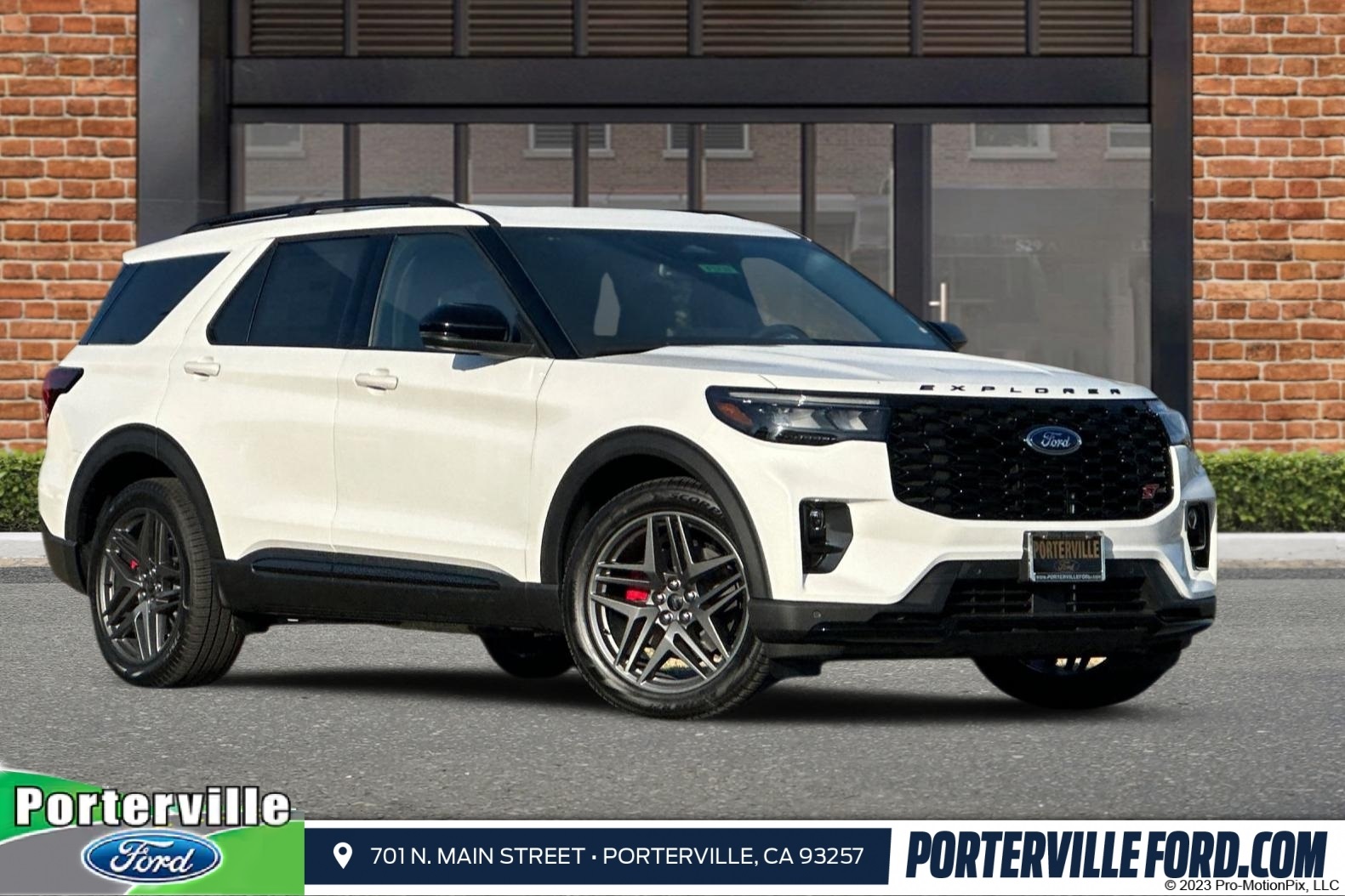 2025 Ford Explorer ST's photo