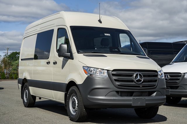 2026 Mercedes-Benz Sprinter Cargo Van Base's photo