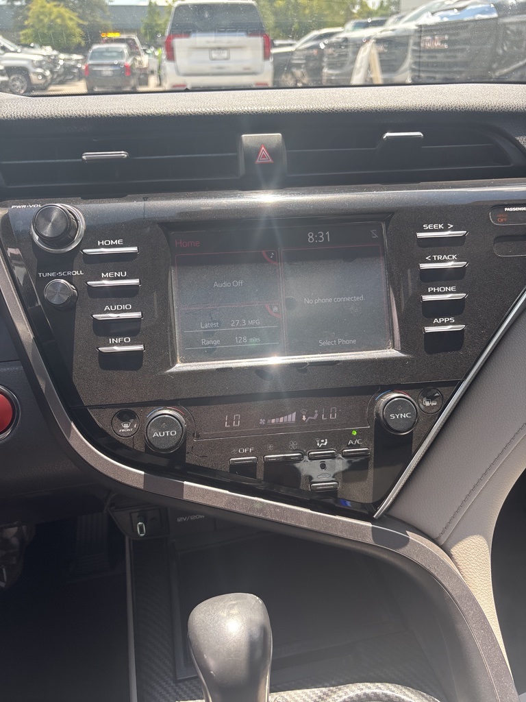 2018 Toyota Camry XSE photo 9