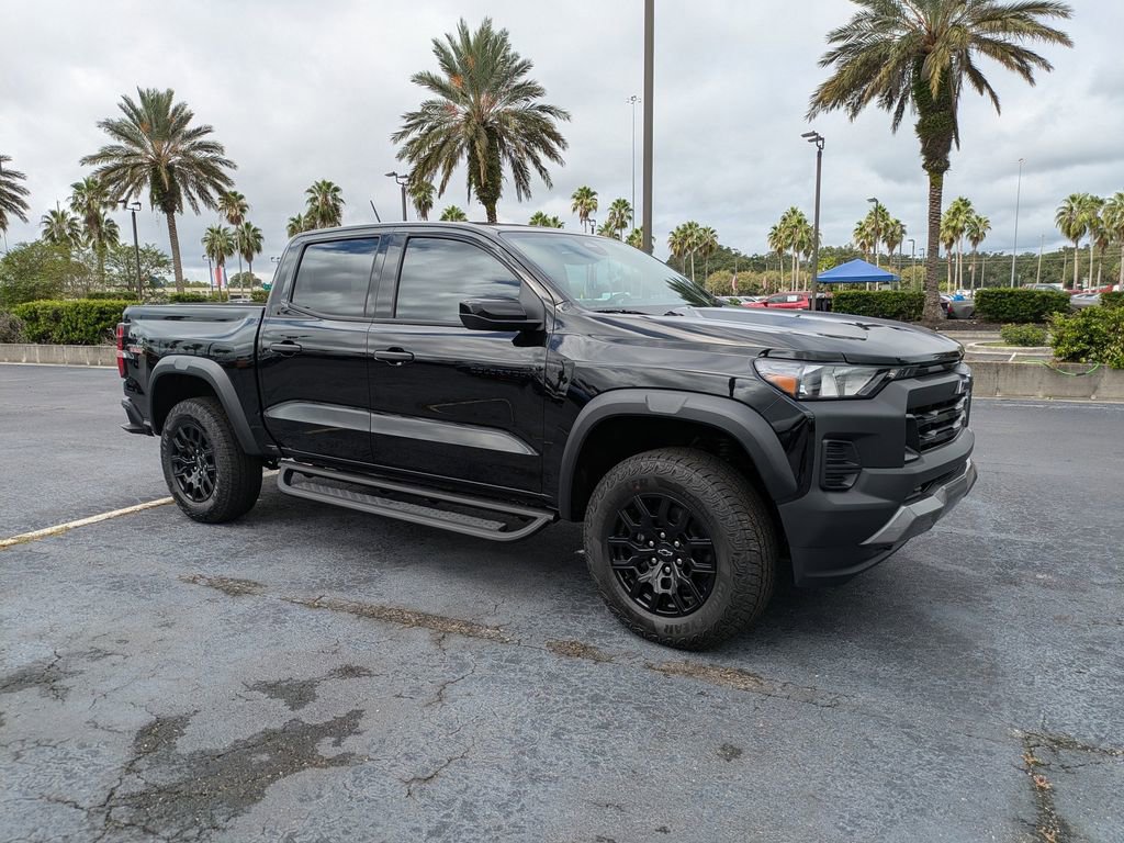 2026 Chevrolet Colorado Trail Boss photo 2