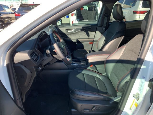 2025 Ford Escape ST-Line photo 11