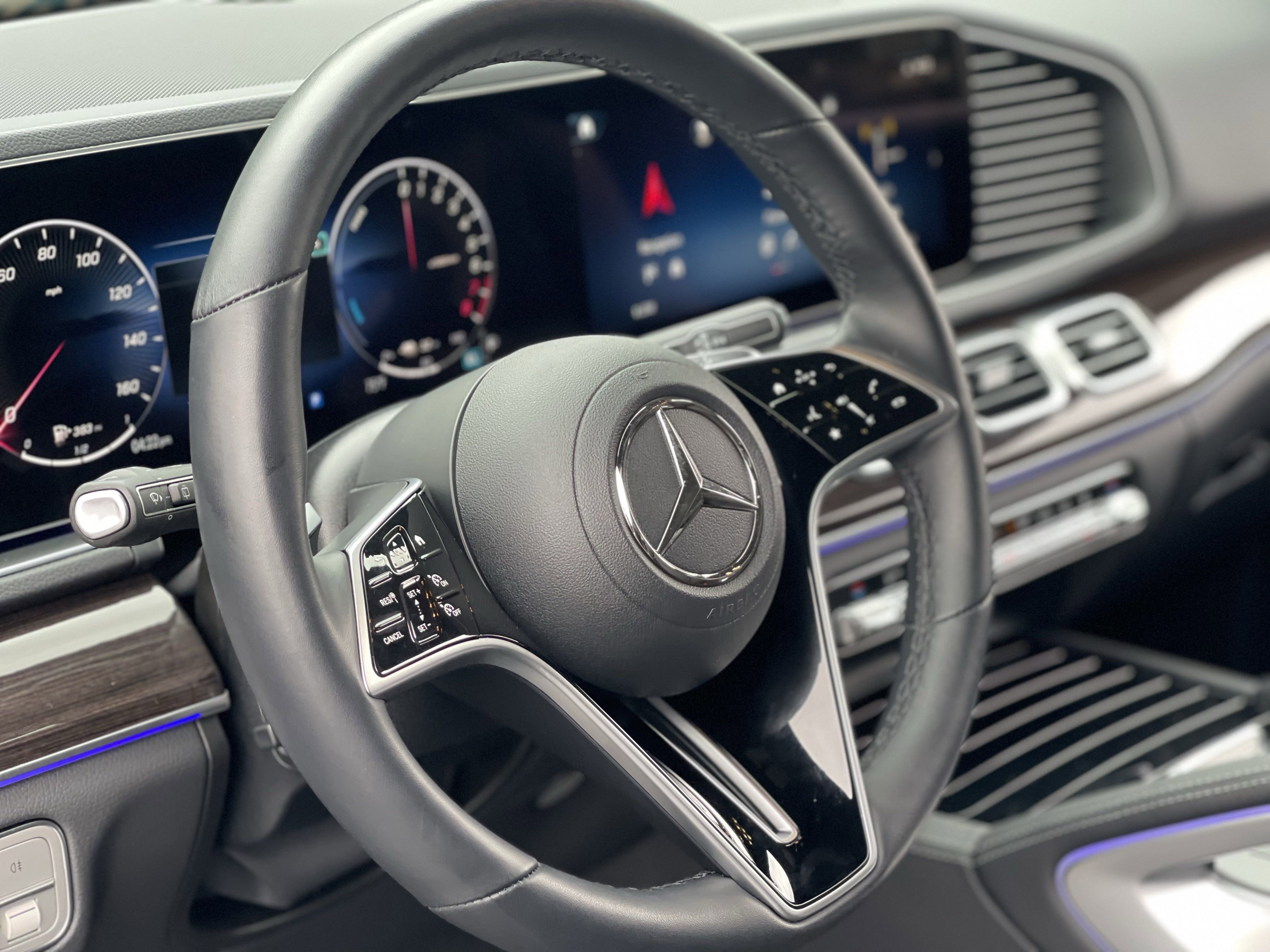 2025 Mercedes Benz GLE 450e 4MATIC photo 5
