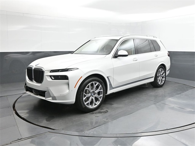 New 2026 Mineral White Metallic BMW xDrive40i image 1