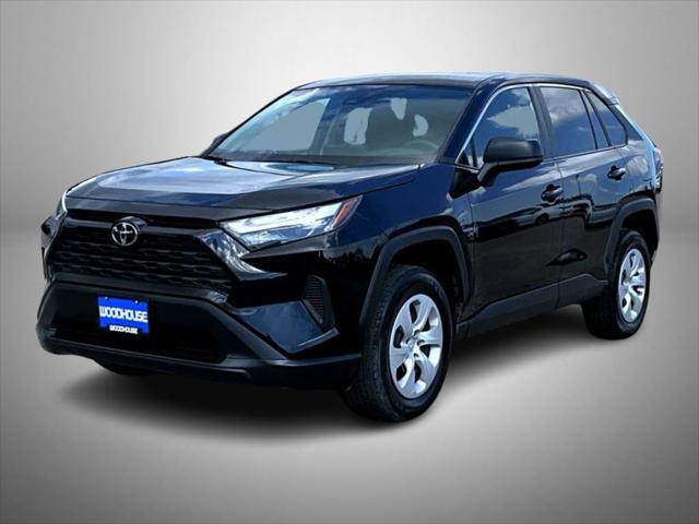 2024 Toyota RAV4 LE's photo
