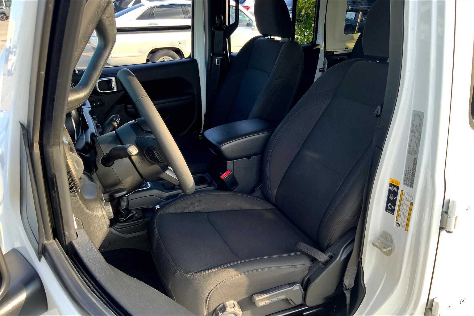 2023 Jeep Wrangler Sport S photo 7