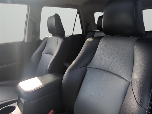 2014 Toyota 4Runner SR5 photo 11