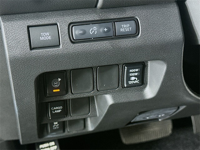 2025 Nissan Frontier SV photo 11