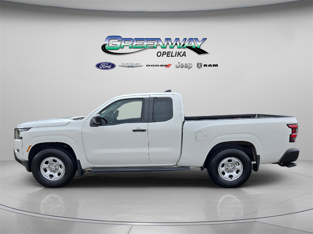 2023 Nissan Frontier S photo 2
