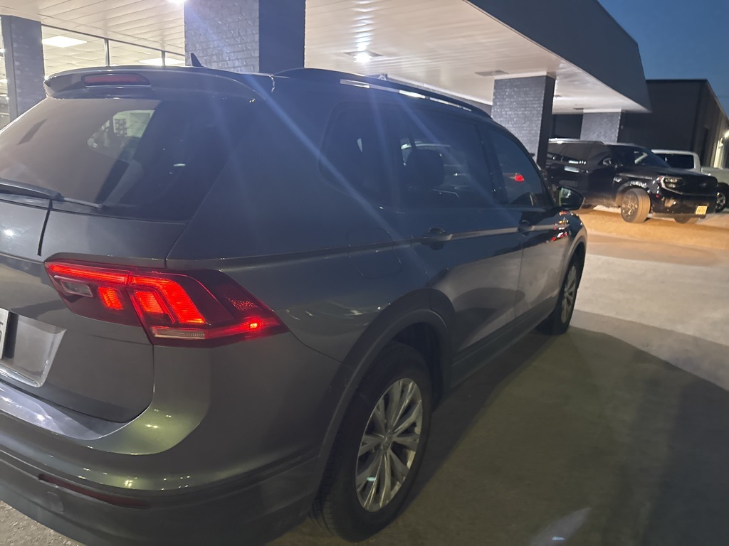 2020 Volkswagen Tiguan S photo 3