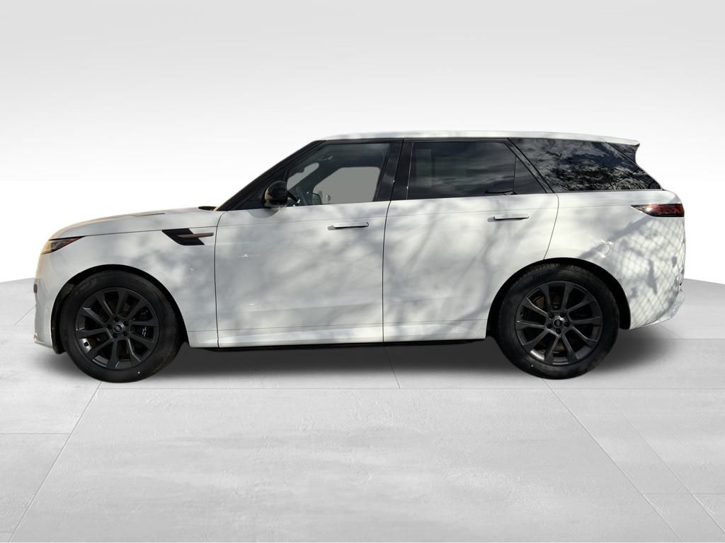 2025 Land Rover Range Rover Sport SE photo 4