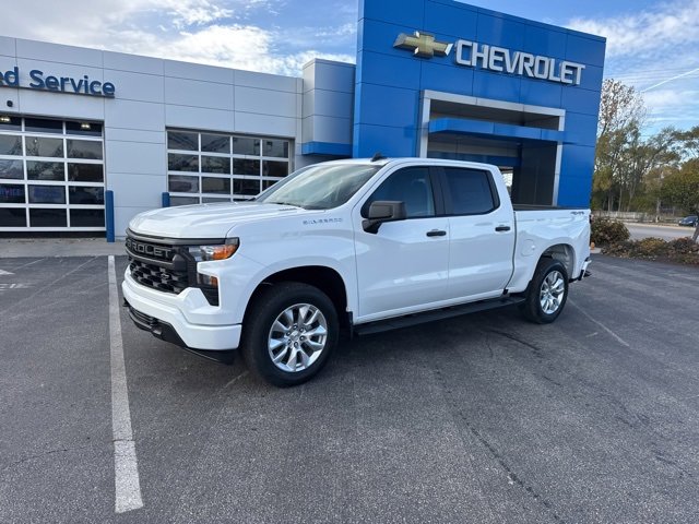2026 Chevrolet Silverado 1500 Custom photo 2