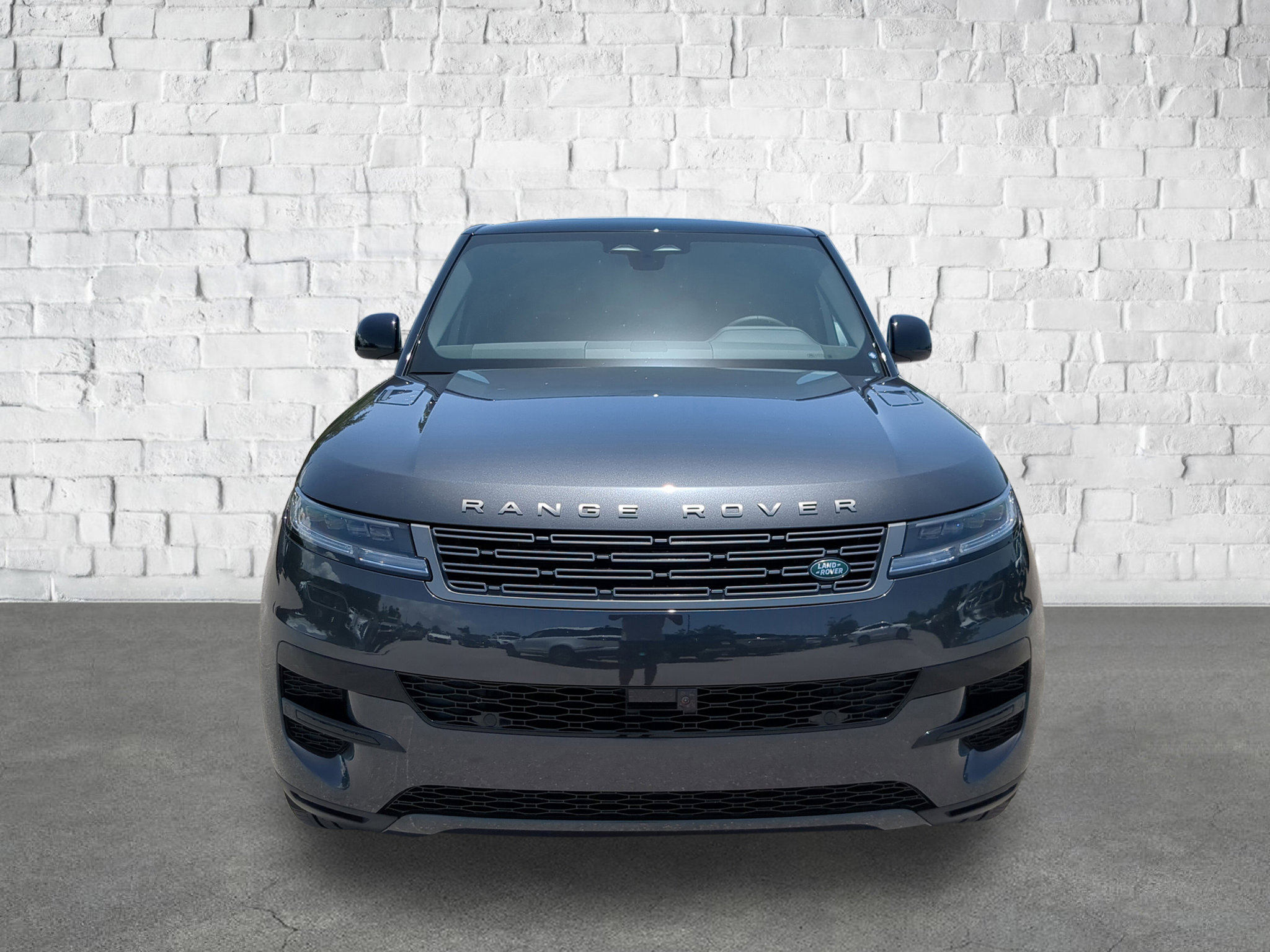 2025 Land Rover Range Rover Sport SE photo 2