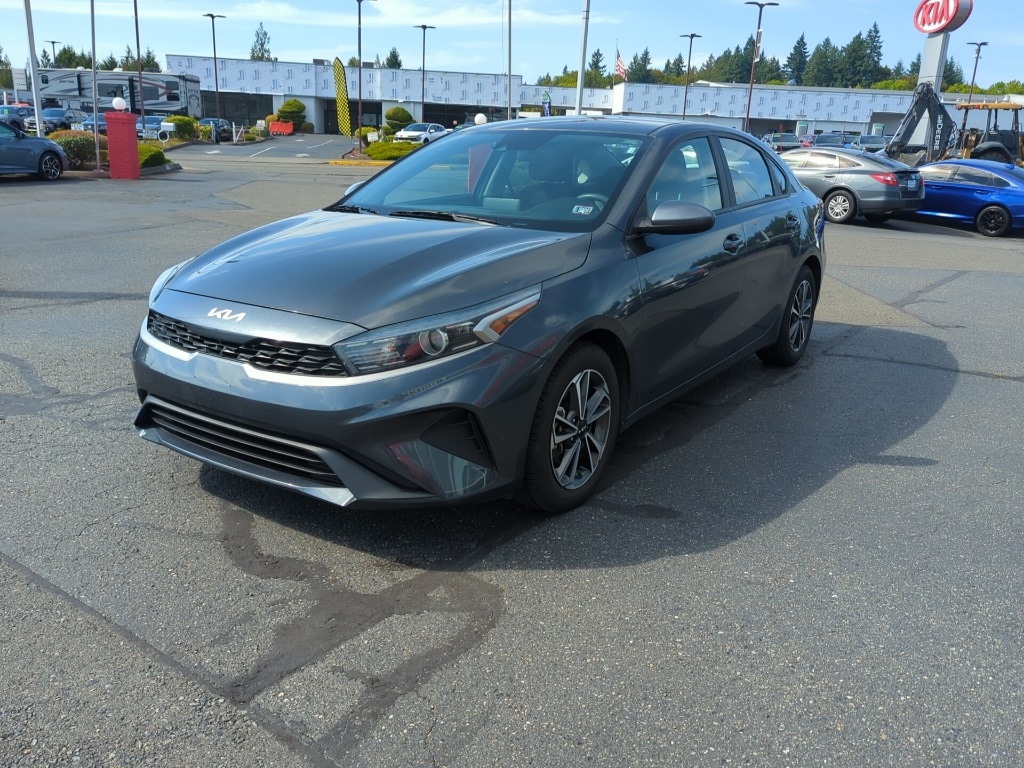 2022 Kia Forte LXS photo 4