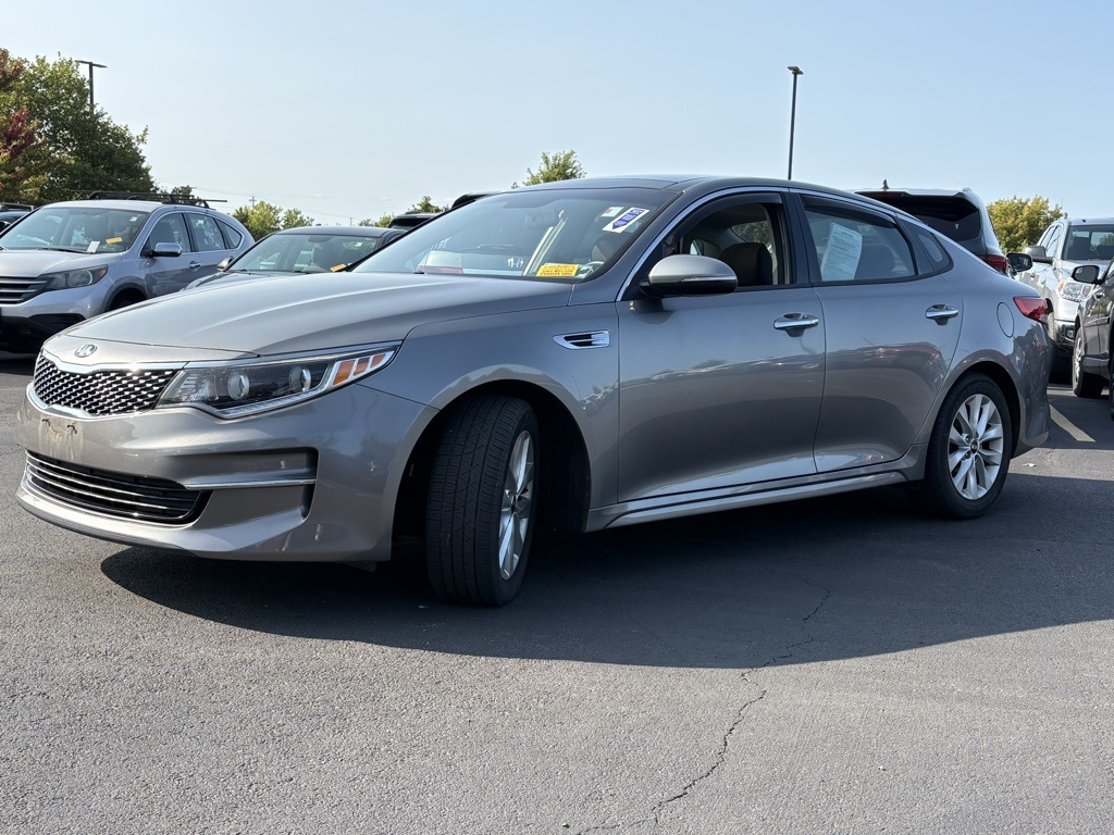 2016 Kia Optima EX photo 2