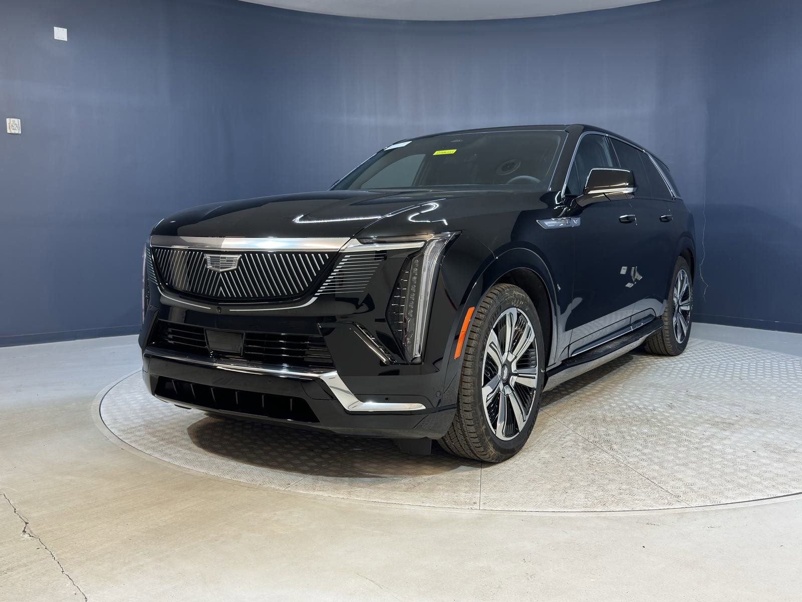2025 Cadillac Escalade IQ Luxury photo 2