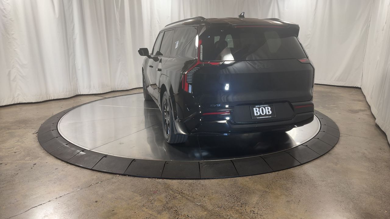 2026 Kia EV9 Land AWD photo 4
