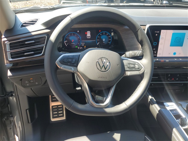 2025 Volkswagen Atlas SEL Premium R-Line photo 19