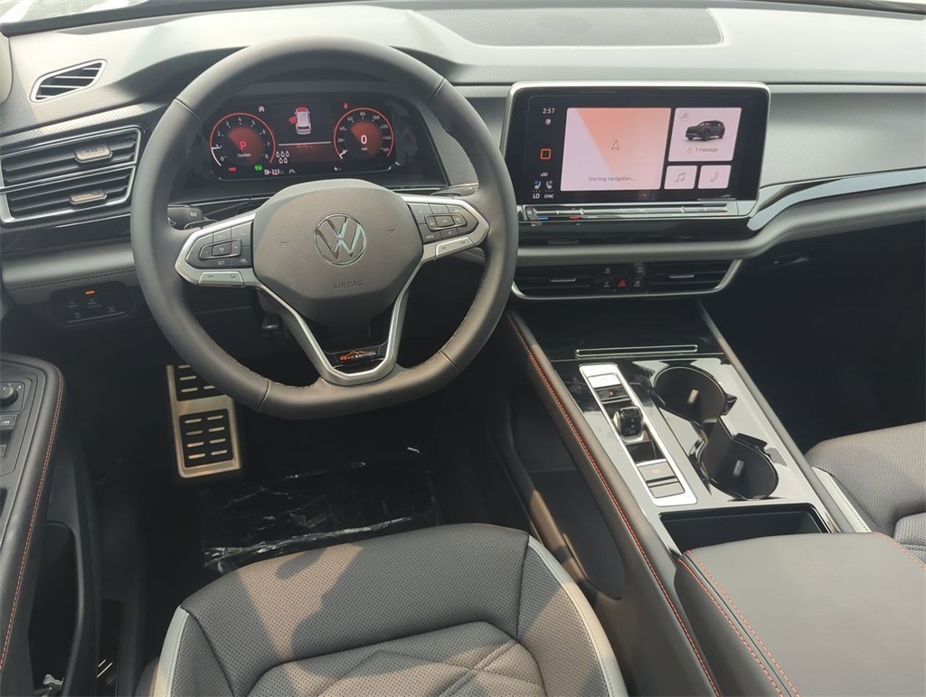 2025 Volkswagen Atlas Peak Edition SE photo 18