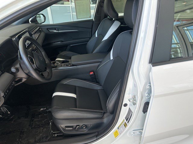 2025 Toyota Camry SE photo 11