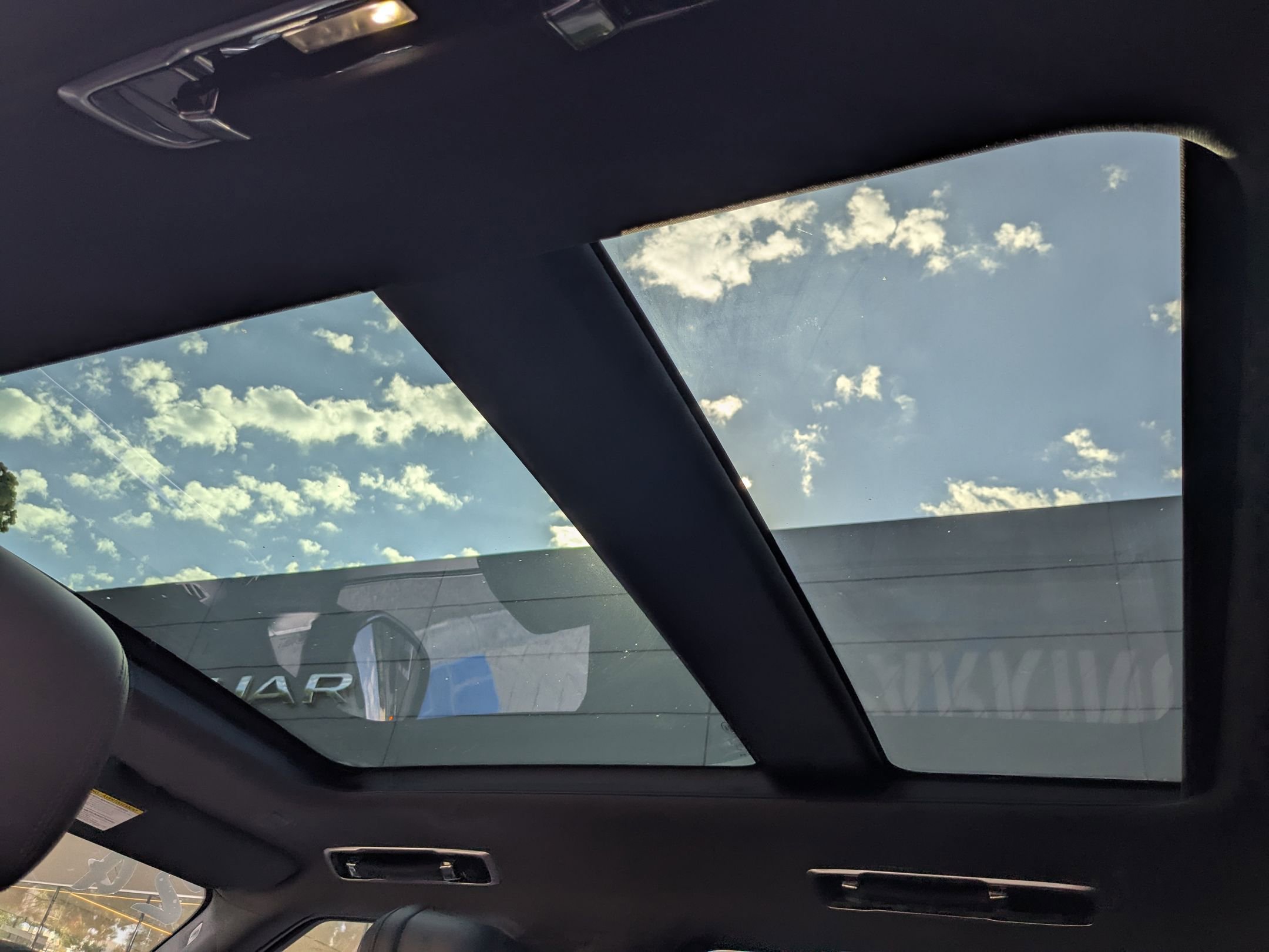 2024 Land Rover Range Rover Sport SE photo 19